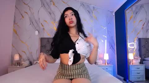 Pettit Courtny online show from 02.25.25