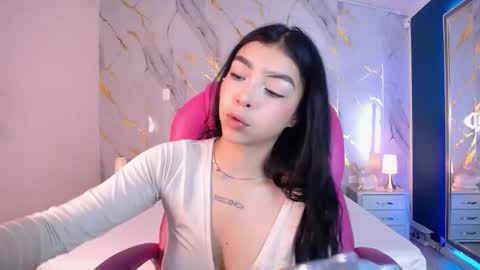 Pettit Courtny online show from 03.05.25