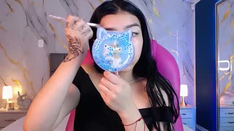 Pettit Courtny online show from 03.06.25