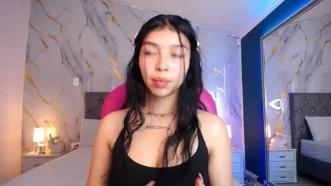 Pettit Courtny online show from 03.08.25