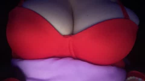 Snapshot of peular chatting on 02.02.26 peular online show from 02.02.26