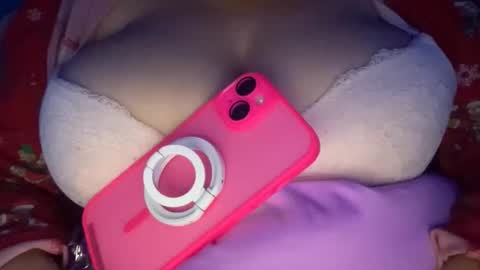 Snapshot of peular chatting on 02.21.26 peular online show from 02.21.26