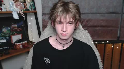Snapshot of pexxide chatting on 04.23.26 soren online show from 04.23.26