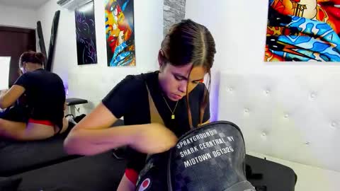 Snapshot of peyton78arantxa chatting on 10.28.25 peyton78arantxa online show from 10.28.25