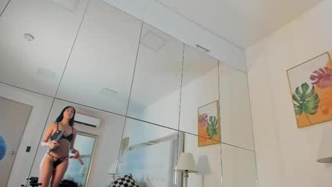 Snapshot of peyton_louise chatting on 10.10.25 Peyton online show from 10.10.25