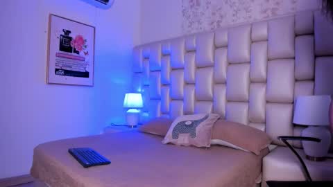 Snapshot of peyton_louise chatting on 11.01.25 Peyton online show from 11.01.25