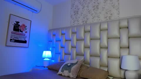 Snapshot of peyton_louise chatting on 11.12.25 Peyton online show from 11.12.25