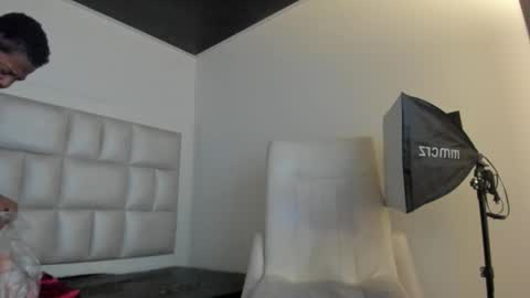 Snapshot of peyton_wat20 chatting on 09.19.25 peyton_wat20 online show from 09.19.25