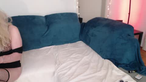 Peaches online show from 04.18.26