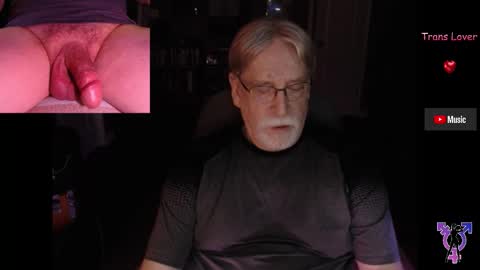 Snapshot of pghk2000 chatting on 11.13.25 George online show from 11.13.25