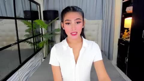 Snapshot of phenomenal_ivy chatting on 05.23.26 phenomenal_ivy online show from 05.23.26