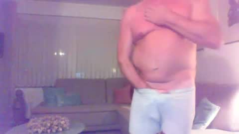 Snapshot of phil279 chatting on 11.21.25 Phil online show from 11.21.25