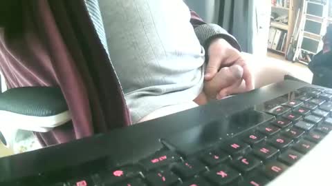 Snapshot of philache04 chatting on 10.27.25 Gabu online show from 10.27.25