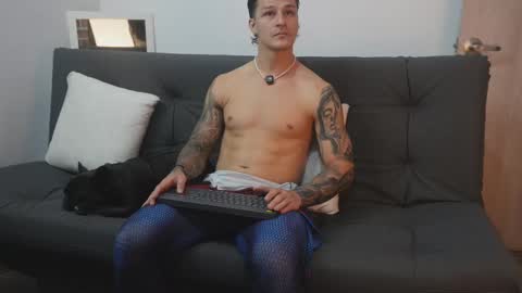 Snapshot of philip_dalton chatting on 10.29.25 Philip Dalton online show from 10.29.25