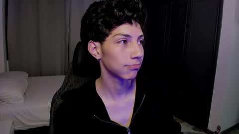 Snapshot of philipe_moonlight_ chatting on 05.18.26 Phil. INDEPENDENT MODEL online show from 05.18.26