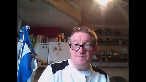Snapshot of phillboys chatting on 05.06.26 phillboys online show from 05.06.26