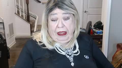 Snapshot of phillyguy195601 chatting on 09.28.25 Geri online show from 09.28.25