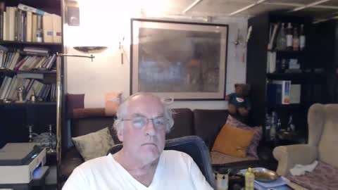 Snapshot of philoumis2 chatting on 01.29.25 Philippe online show from 01.29.25