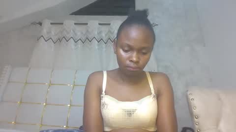 Snapshot of phoebe015 chatting on 02.10.26 phoebe online show from 02.10.26