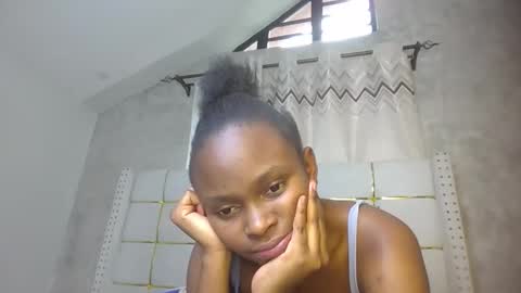 Snapshot of phoebe015 chatting on 02.24.26 phoebe online show from 02.24.26