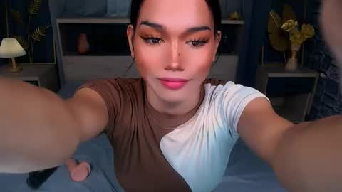 Phoebe online show from 09.22.25
