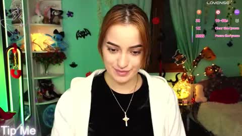 Snapshot of phoenixlunar chatting on 10.26.25 Selena online show from 10.26.25