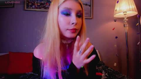 Phoenixvale Pls follow me online show from 11.17.25