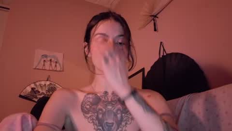 Snapshot of phoenixx_x chatting on 06.17.26 phoenixx_x online show from 06.17.26