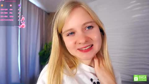 Snapshot of phyllisearney chatting on 09.15.25 Hann G. Jones online show from 09.15.25