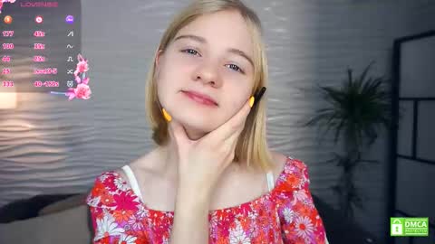 Snapshot of phyllisearney chatting on 11.07.25 Hann G. Jones online show from 11.07.25