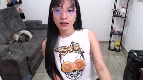 Pia  online show from 10.06.25