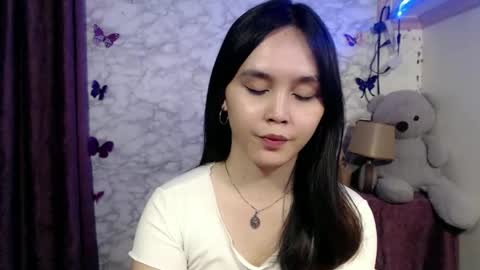 Snapshot of pia_intownx chatting on 04.19.26 Ms Pia online show from 04.19.26