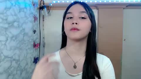 Snapshot of pia_intownx chatting on 04.23.26 Ms Pia online show from 04.23.26