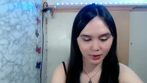 Snapshot of pia_intownx chatting on 04.24.26 Ms Pia online show from 04.24.26