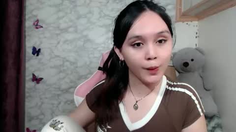 Snapshot of pia_intownx chatting on 05.27.26 Ms Pia online show from 05.27.26