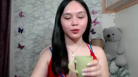 Snapshot of pia_intownx chatting on 05.28.26 Ms Pia online show from 05.28.26