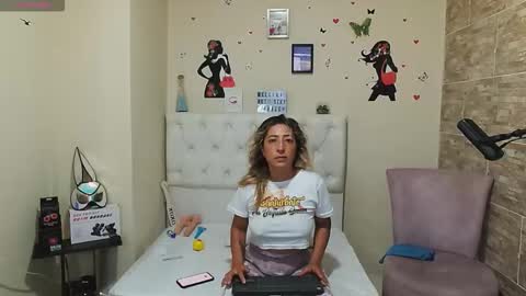 PIA BOQUITA SUAVE online show from 03.11.26