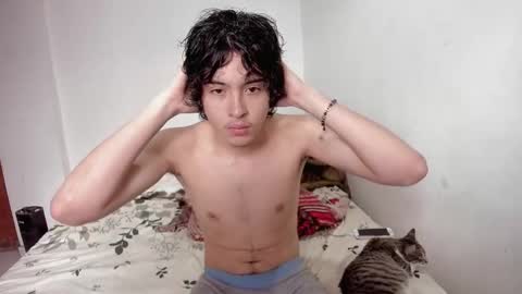 Snapshot of picaszomilos350 chatting on 11.03.25 picaszomilos350 online show from 11.03.25