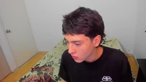 picaszomilos350 online show from 03.20.26