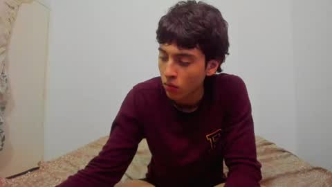 picaszomilos350 online show from 04.17.26