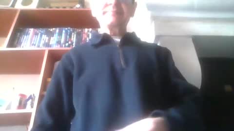 Snapshot of pichoun71 chatting on 01.05.25 pichoun71 online show from 01.05.25