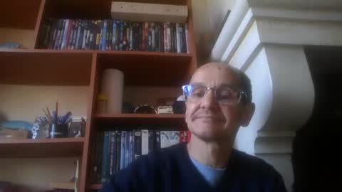 Snapshot of pichoun71 chatting on 02.01.25 pichoun71 online show from 02.01.25