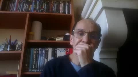 Snapshot of pichoun71 chatting on 02.02.25 pichoun71 online show from 02.02.25