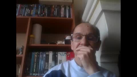 Snapshot of pichoun71 chatting on 02.16.25 pichoun71 online show from 02.16.25