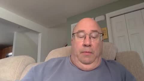 Snapshot of pickme11113 chatting on 11.17.25 pickme11113 online show from 11.17.25