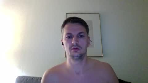 Snapshot of piercingsxxx chatting on 02.17.25 piercingsxxx online show from 02.17.25