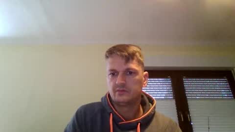 Snapshot of piercingsxxx chatting on 10.23.25 piercingsxxx online show from 10.23.25