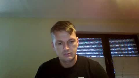 Snapshot of piercingsxxx chatting on 11.17.25 piercingsxxx online show from 11.17.25