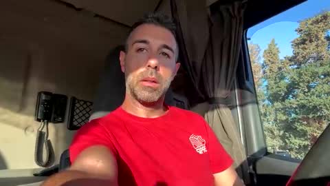 pierotu online show from 09.12.25