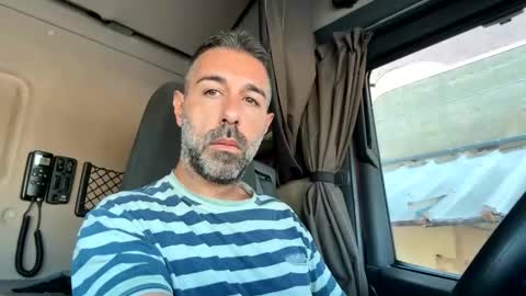 pierotu online show from 09.25.25